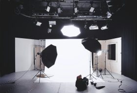 How small businesses can use AI product photos